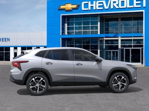 Sterling Gray Metallic 2026 Chevrolet Trax 1RS
