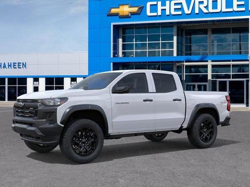 Summit White 2026 Chevrolet Colorado Trail Boss