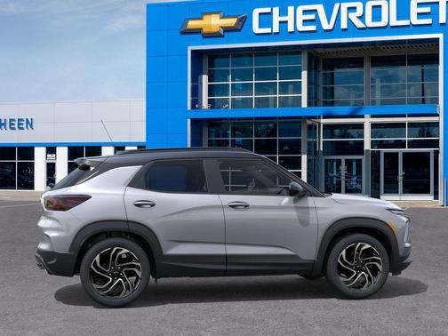 Sterling Gray Metallic 2026 Chevrolet Trailblazer RS