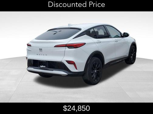 Summit White 2025 Buick Envista TOURING