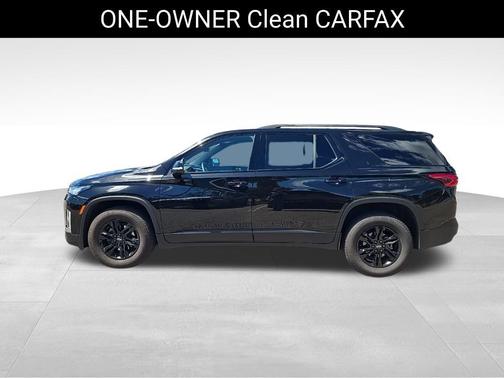 Mosaic Black Metallic 2023 Chevrolet Traverse LT Cloth