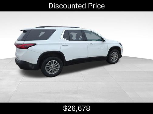 2023 Chevrolet Traverse LT Cloth
