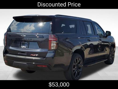 Dark Ash Metallic 2023 Chevrolet Suburban RST