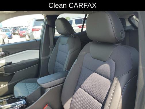 Sterling Gray Metallic 2025 Chevrolet Trax LT