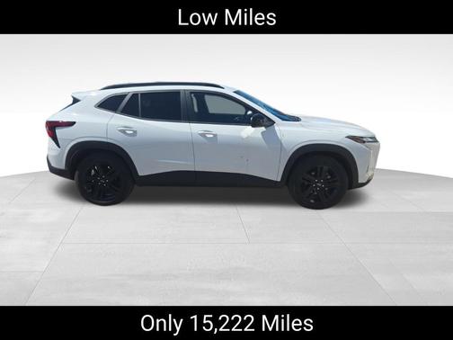 Summit White 2024 Chevrolet Trax ACTIV