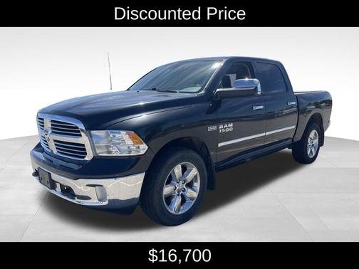 Brilliant Black Crystal Pearlcoat 2016 RAM 1500 Big Horn