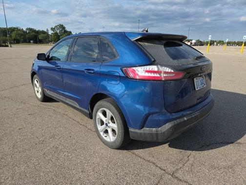 2021 Ford Edge SE