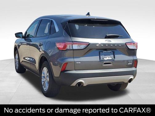 Carbonized Gray Metallic 2022 Ford Escape SE