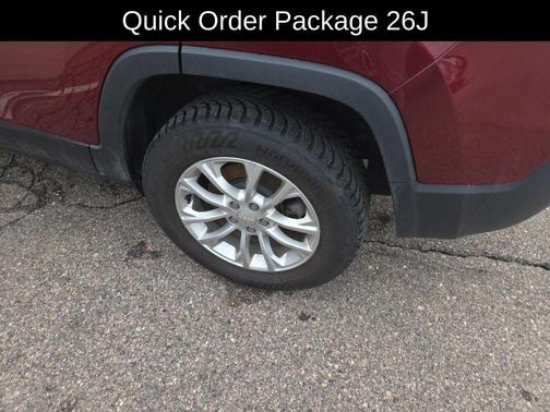 Velvet Red Pearlcoat 2019 Jeep Cherokee Latitude