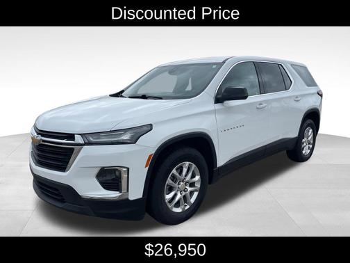 Summit White 2022 Chevrolet Traverse LS