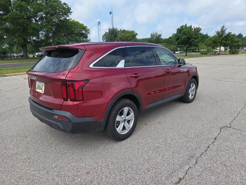 2023 Kia Sorento LX