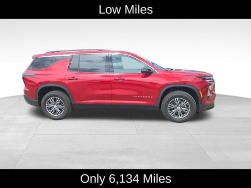 Radiant Red 2025 Chevrolet Traverse LT