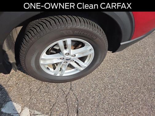 Rapid Red Metallic Tinted Clearcoat 2020 Ford Explorer XLT