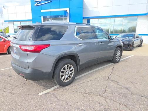 2018 Chevrolet Traverse LT Cloth