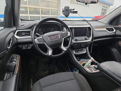 2020 GMC Acadia SLE
