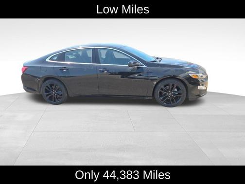 Mosaic Black Metallic 2024 Chevrolet Malibu LT