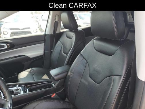 Bright White Clearcoat 2022 Jeep Compass Limited