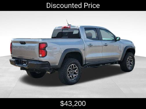 Sterling Gray Metallic 2025 Chevrolet Colorado ZR2
