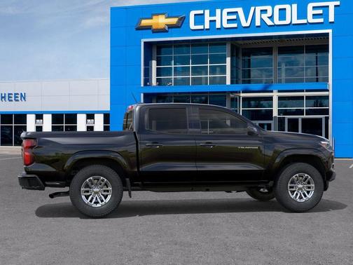 Black 2026 Chevrolet Colorado LT
