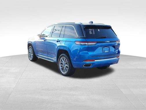 2023 Jeep Grand Cherokee Summit