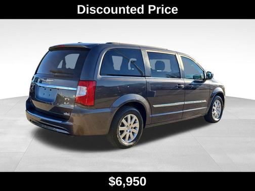 2016 Chrysler Town & Country Touring