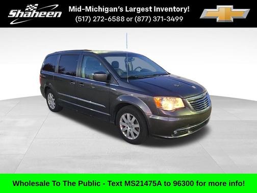 2016 Chrysler Town & Country Touring