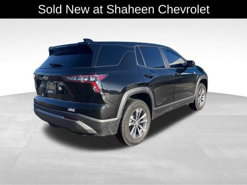 Mosaic Black Metallic 2026 Chevrolet Equinox LT