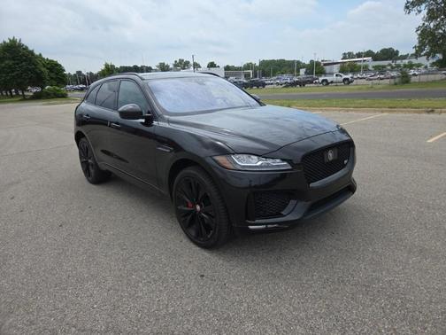 2019 Jaguar F-PACE S