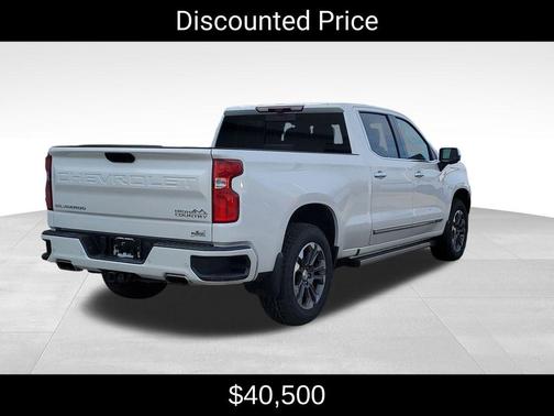 Iridescent Pearl Tricoat 2022 Chevrolet Silverado 1500 High Country