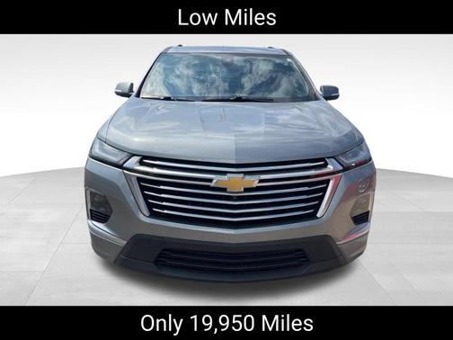 Sterling Gray Metallic 2023 Chevrolet Traverse Premier
