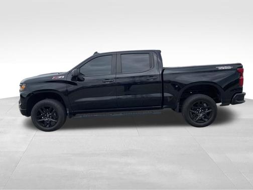 Black 2022 Chevrolet Silverado 1500 Custom Trail Boss
