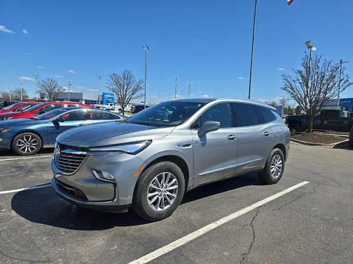 2023 Buick Enclave Essence