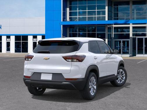 Summit White 2026 Chevrolet Trailblazer LS