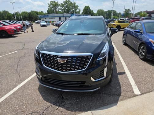2022 Cadillac XT5 Premium Luxury