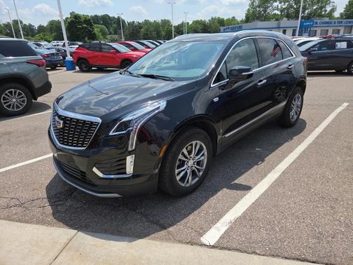2022 Cadillac XT5 Premium Luxury