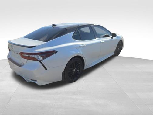 2022 Toyota Camry Hybrid XSE