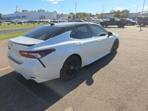 2022 Toyota Camry Hybrid XSE