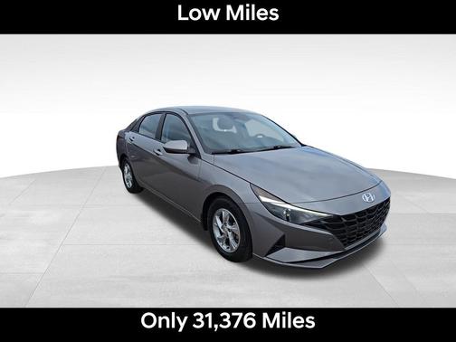 2023 Hyundai ELANTRA SE