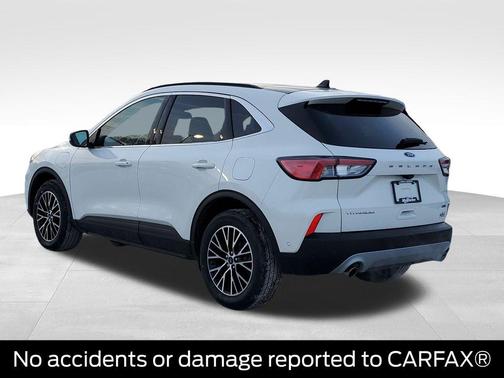 2022 Ford Escape PHEV Titanium