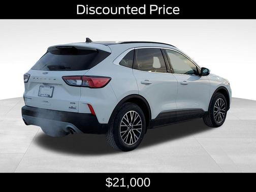 2022 Ford Escape PHEV Titanium