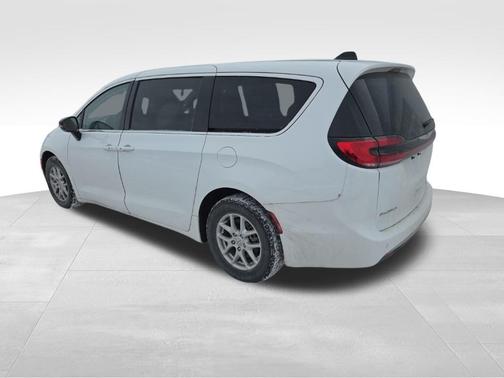 2024 Chrysler Pacifica Touring-L