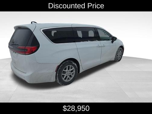 2024 Chrysler Pacifica Touring-L