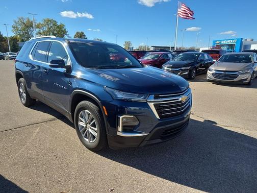 2023 Chevrolet Traverse LT Leather