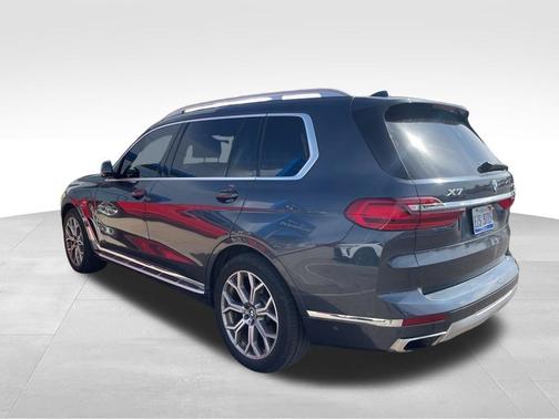 Gray Metallic 2020 BMW X7 xDrive40i