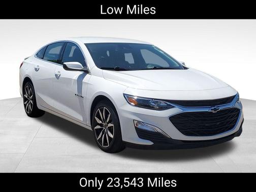 Summit White 2024 Chevrolet Malibu RS