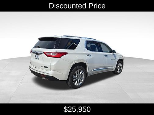 Iridescent Pearl Tricoat 2020 Chevrolet Traverse High Country