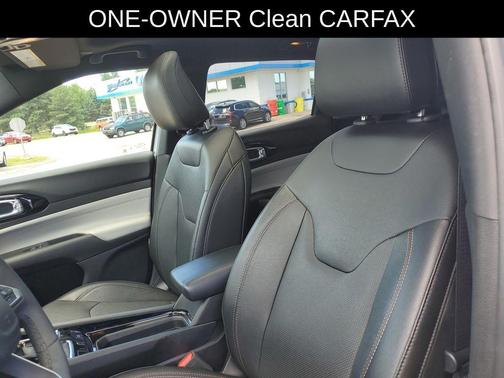 Bright White Clearcoat 2023 Jeep Compass Limited