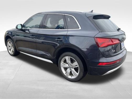 Moonlight Blue Metallic 2018 Audi Q5 2.0T Premium Plus
