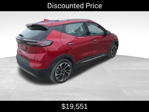 Cherry Red Tintcoat 2022 Chevrolet Bolt EUV Premier