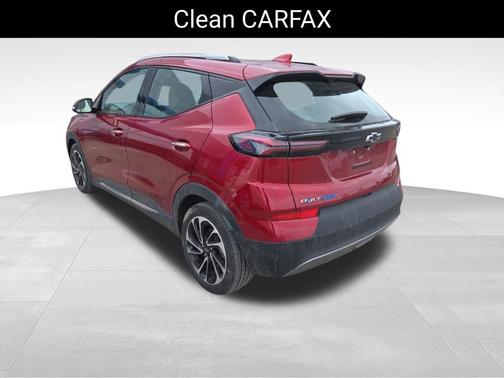 Cherry Red Tintcoat 2022 Chevrolet Bolt EUV Premier
